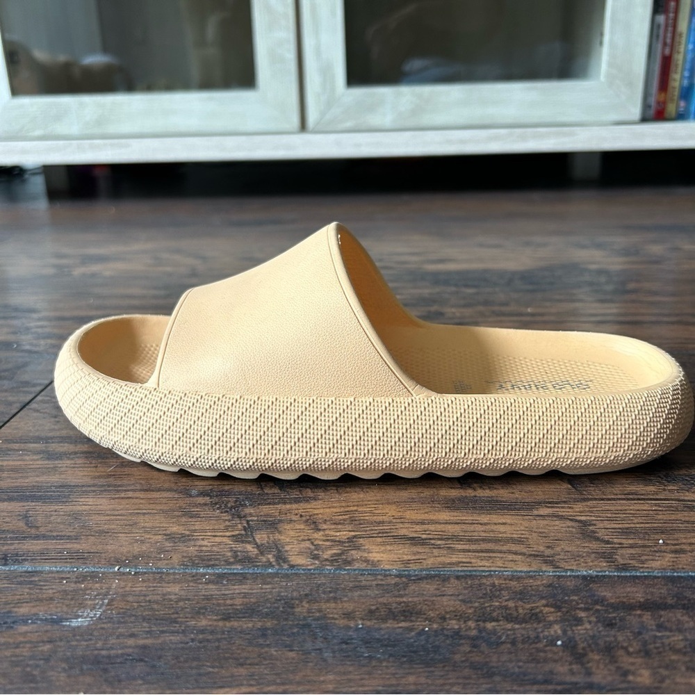 Old Navy, Men, Slides - Picture 8 of 11